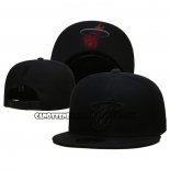 Cappellino Miami Heat Black On Black 9FIFTY Snapback Nero