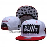 Cappellino Chicago Bulls Bait x NBA Mitchell & Ness Bianco